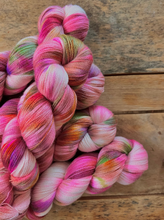 Load image into Gallery viewer, Miss Skinny - "Rosa Helikopter"