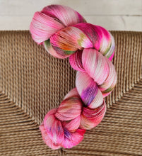 Load image into Gallery viewer, Miss Skinny - "Rosa Helikopter"