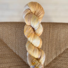 Load image into Gallery viewer, Miss Skinny - "Be still my heart"