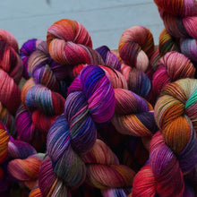 Load image into Gallery viewer, Myk Merino 50 g - "Symphony"