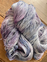 Load image into Gallery viewer, Silkefin - "Nanana"