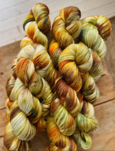 Load image into Gallery viewer, Miss Skinny - "Fall for me"