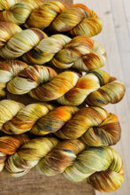 Load image into Gallery viewer, Miss Skinny - "Fall for me"