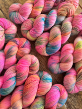 Load image into Gallery viewer, Kremen - "Barbie"