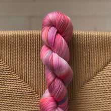 Load image into Gallery viewer, Miss Skinny - "Kiss"