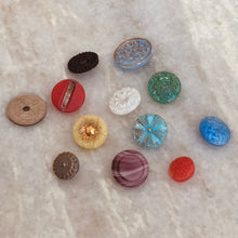 Load image into Gallery viewer, Vintage glassknapper - "Magisk samling" #107