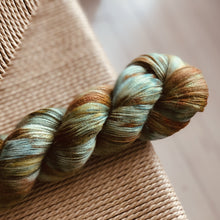 Load image into Gallery viewer, "Miss Skinny" - "Donna" 006