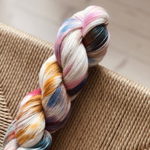 Load image into Gallery viewer, "Miss Skinny" - "Phoebe" 007