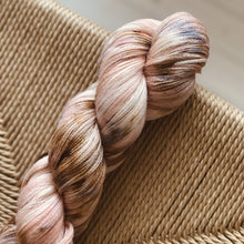 Load image into Gallery viewer, "Miss Skinny" - "Noora" 011