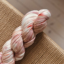 Load image into Gallery viewer, "Miss Skinny" - "Sutton" 024