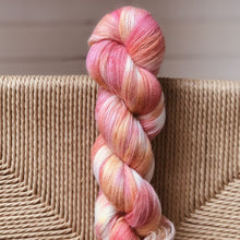 Load image into Gallery viewer, "Miss Skinny" - "Rose" 027