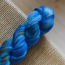 Load image into Gallery viewer, "Miss Skinny" - "Josh" 015