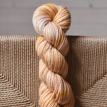 Load image into Gallery viewer, Skatten - "Aslan"