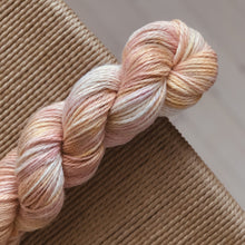 Load image into Gallery viewer, Skatten - "Never been kissed"