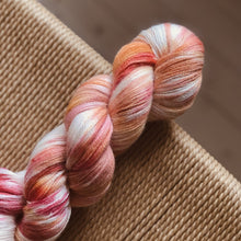 Load image into Gallery viewer, Miss Skinny - "Apple jack" 033