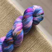 Load image into Gallery viewer, Miss Skinny - "Electric" 037