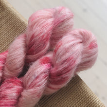 Load image into Gallery viewer, Skyfly - "Pretty Woman" 010