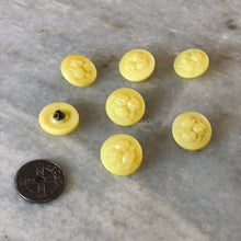 Load image into Gallery viewer, Vintage glassknapper #117