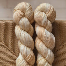 Load image into Gallery viewer, Slim Cash baby - "Heart of gold" 002