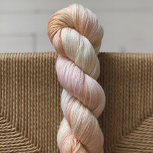 Load image into Gallery viewer, Miss Skinny - "Peaches" 044