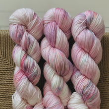 Load image into Gallery viewer, Luksusdyret - "Call your girlfriend" 004