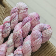 Load image into Gallery viewer, Luksusdyret - "Call your girlfriend" 004