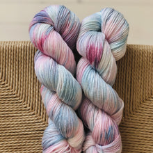 Load image into Gallery viewer, Luksusdyret - "Magisk" 003