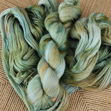 Load image into Gallery viewer, Miss Skinny - "Green Day" 065