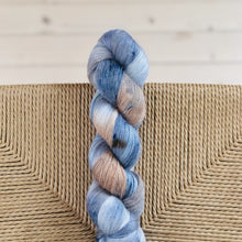 Load image into Gallery viewer, Miss Skinny - "House by the sea" 068