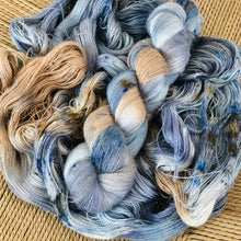 Load image into Gallery viewer, Miss Skinny - "House by the sea" 068