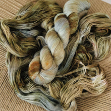 Load image into Gallery viewer, Miss Skinny - "Army" 069