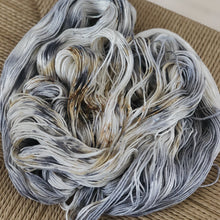 Load image into Gallery viewer, Luksusdyret - "Keep it alive" 008