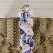 Load image into Gallery viewer, Luksusdyret - "Perfekt" 009