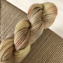 Load image into Gallery viewer, Sporty Spice - "Fields of gold"