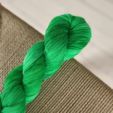 Load image into Gallery viewer, Myk Merino - "Hulken"