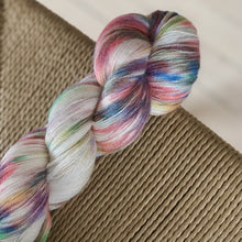 Load image into Gallery viewer, Miss Skinny - "Sesam Stasjon"