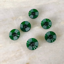 Load image into Gallery viewer, Vintage glassknapper #138