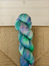 Load image into Gallery viewer, Miss Skinny - "OOAK - vakkert"