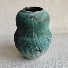 Load image into Gallery viewer, KS x GT - Vase #096