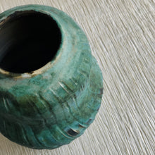 Load image into Gallery viewer, KS x GT - Vase #096