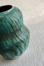 Load image into Gallery viewer, KS x GT - Vase #096