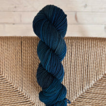 Load image into Gallery viewer, Knust Sparegris - &quot;Blue&quot;
